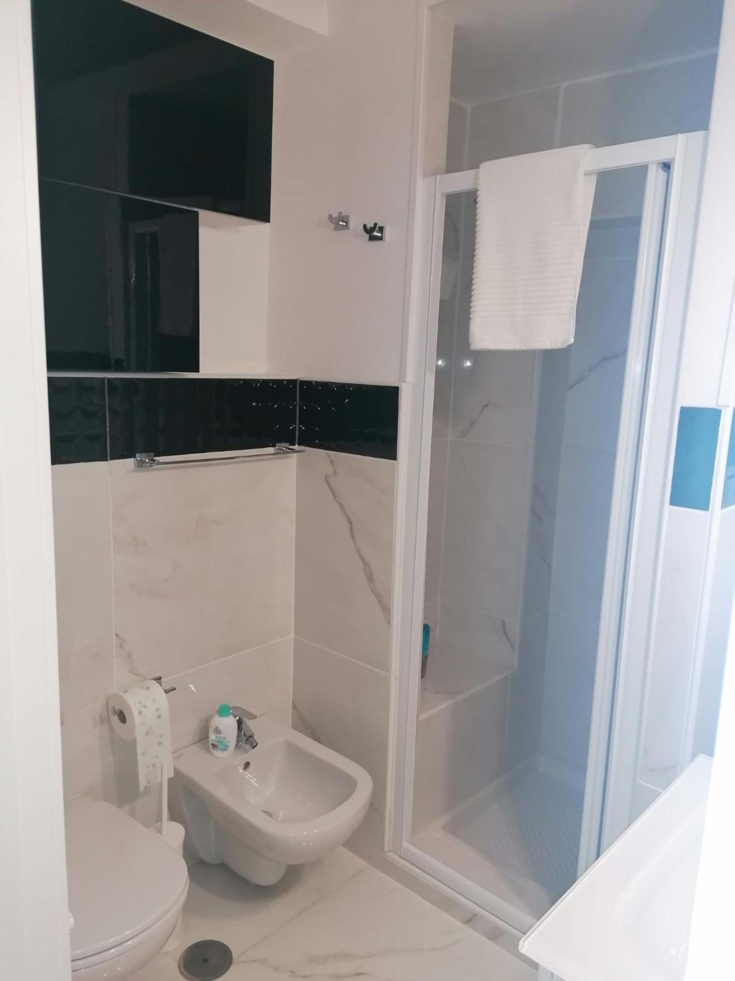 Fiumicino Aeroporto Casa Vacanze Orchidea Dış mekan fotoğraf